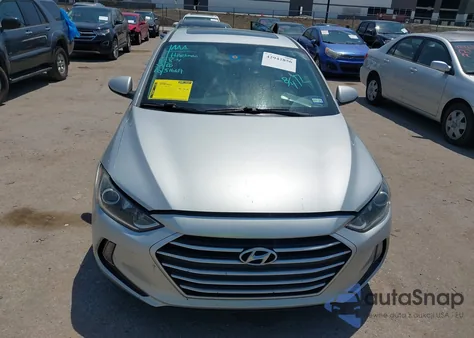 2017 Hyundai Elantra Value Edition z USA, uszkodzony, nr VIN 5NPD84LF6HH118635